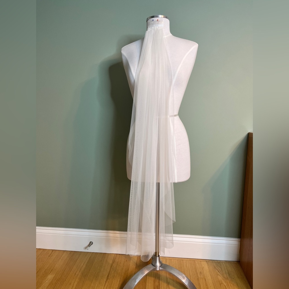 Beautiful 40 inch Italian net wedding veil with a plastic comb bridal